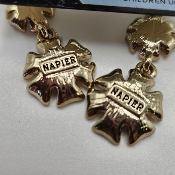 NEW VINTAGE Napier Pink Articulated Flower Gold Tone Necklace & Earrings Set - Picture 5 of 7